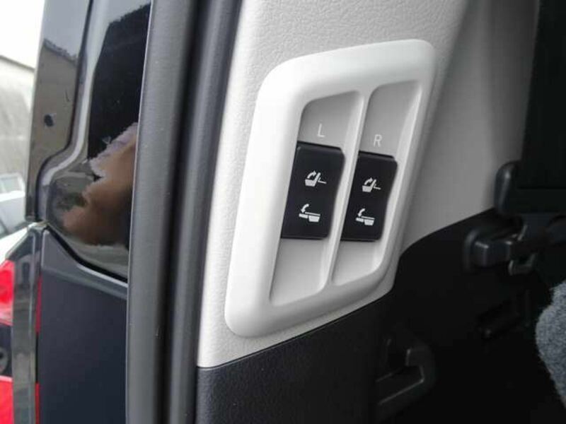LAND CRUISER PRADO-17