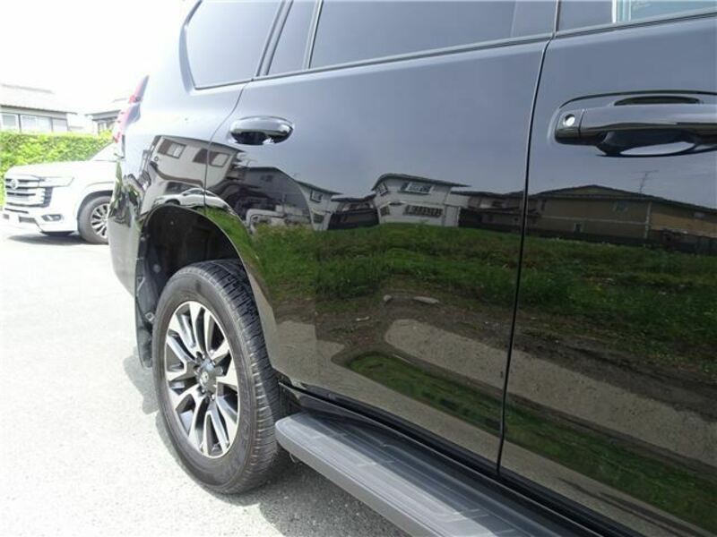 LAND CRUISER PRADO-23