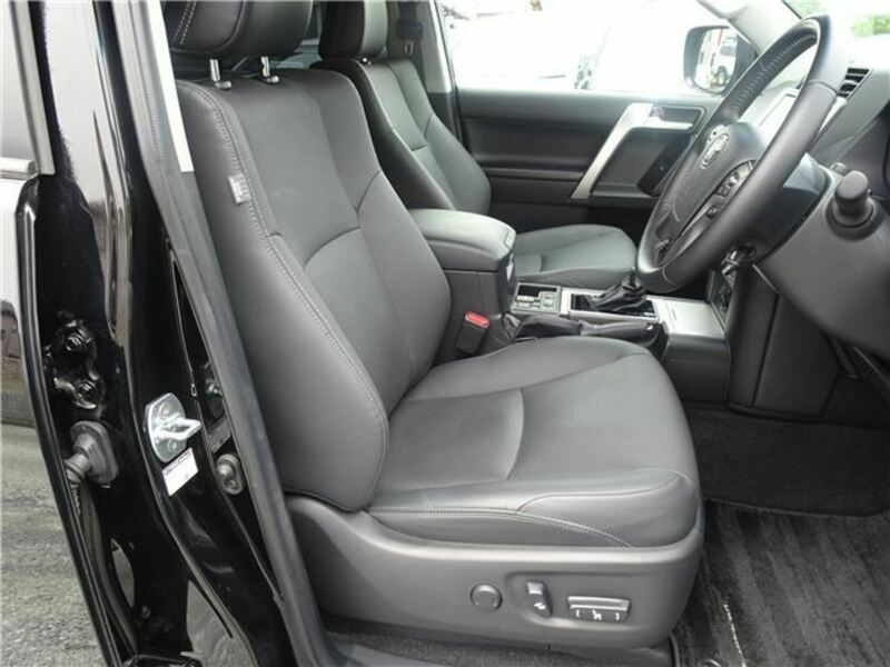 LAND CRUISER PRADO-31
