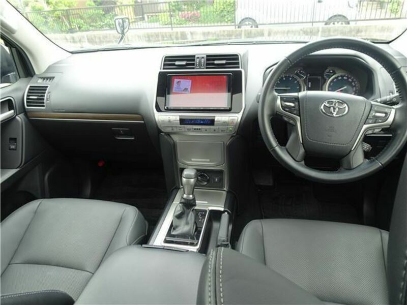 LAND CRUISER PRADO-35