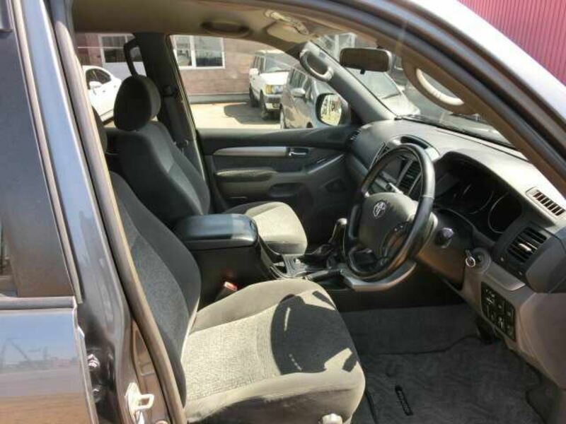 LAND CRUISER PRADO-33