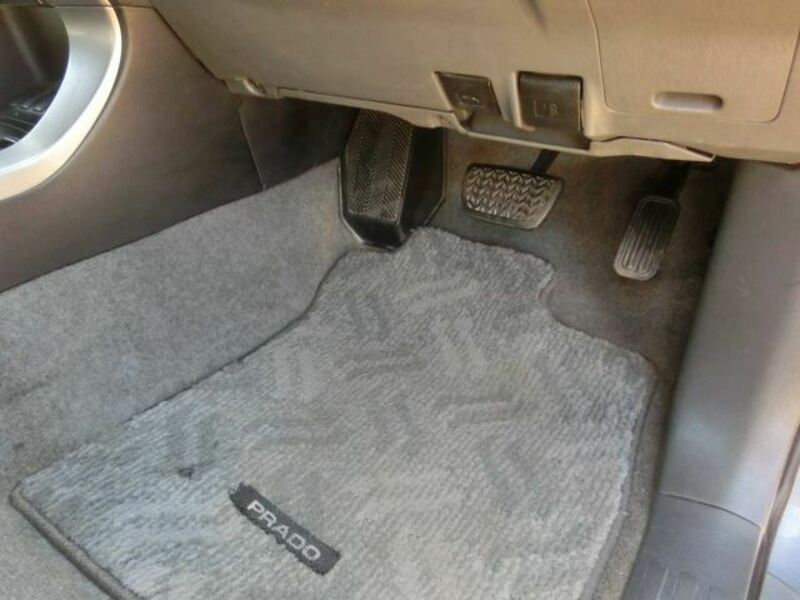 LAND CRUISER PRADO-41