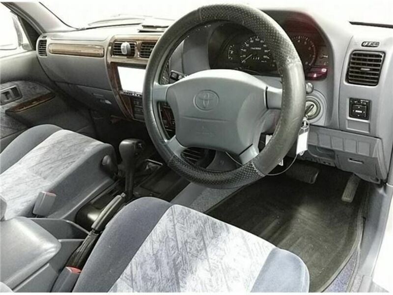 LAND CRUISER PRADO-4