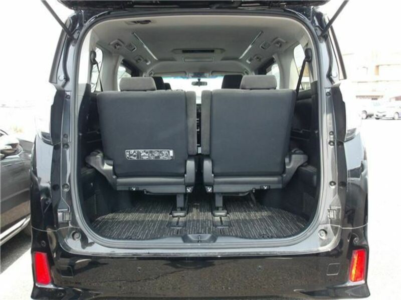 VELLFIRE-8
