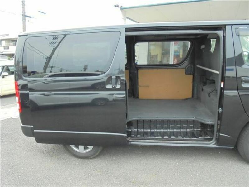 HIACE VAN-11
