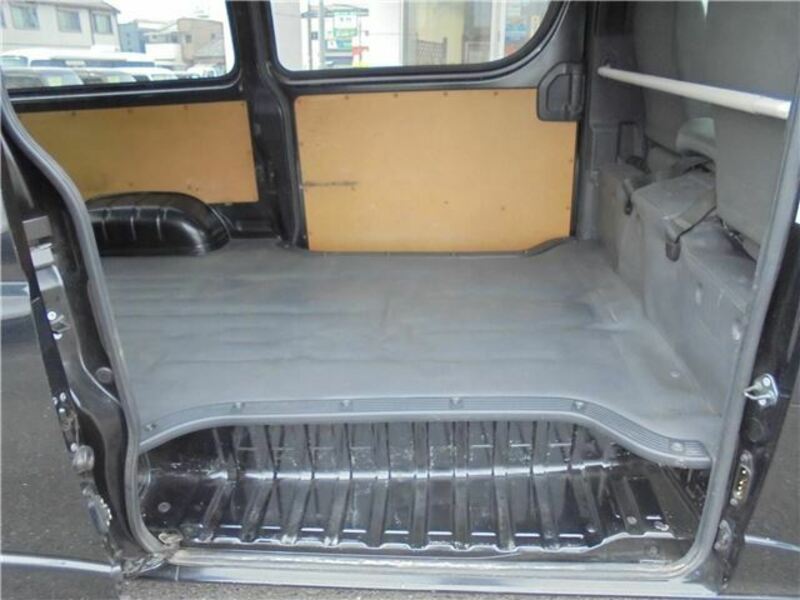 HIACE VAN-12