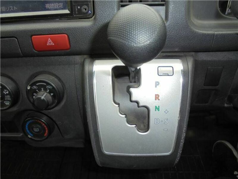 HIACE VAN-35