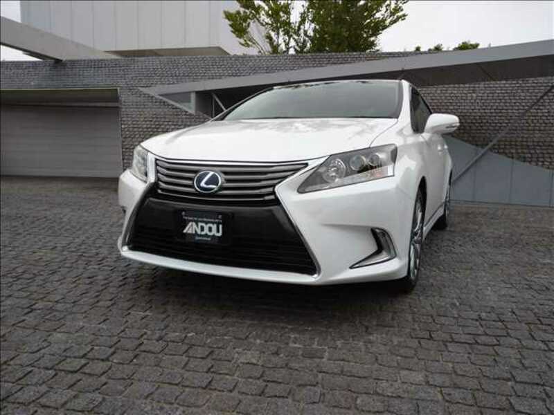 LEXUS　HS