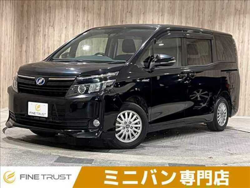 TOYOTA VOXY