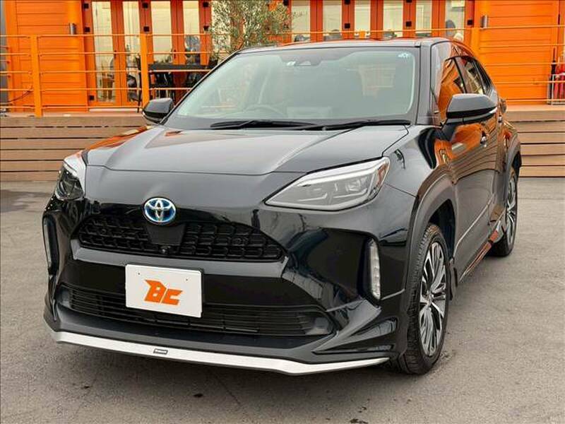 YARIS CROSS-9