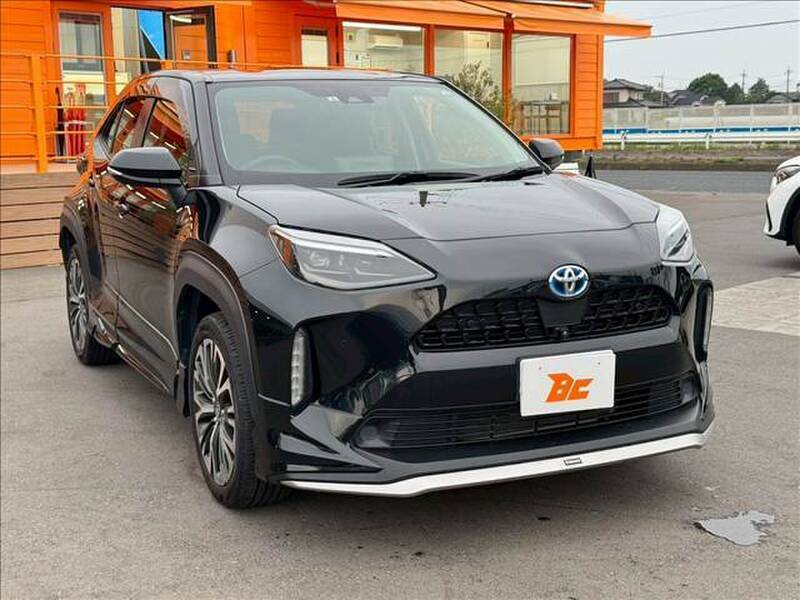 YARIS CROSS-7