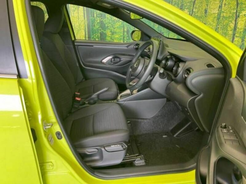 YARIS-7