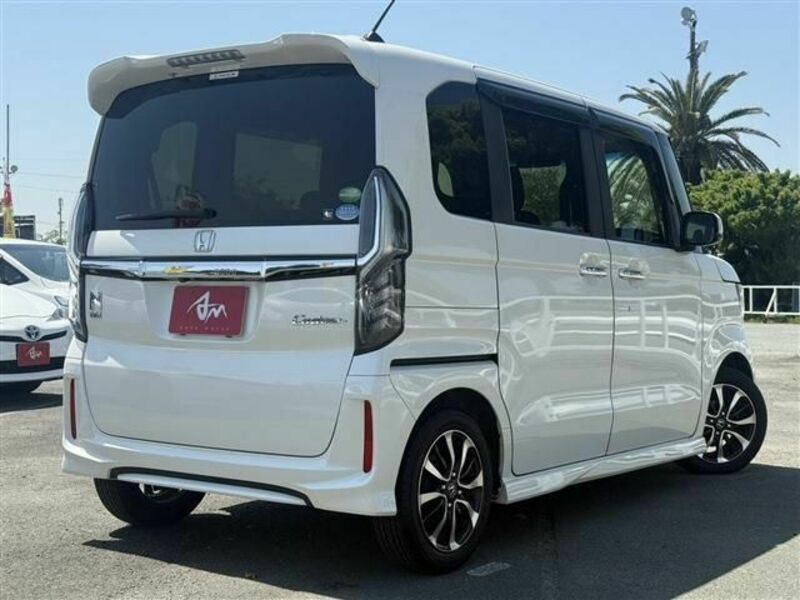 N BOX CUSTOM
