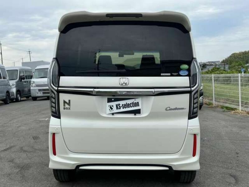 N BOX CUSTOM