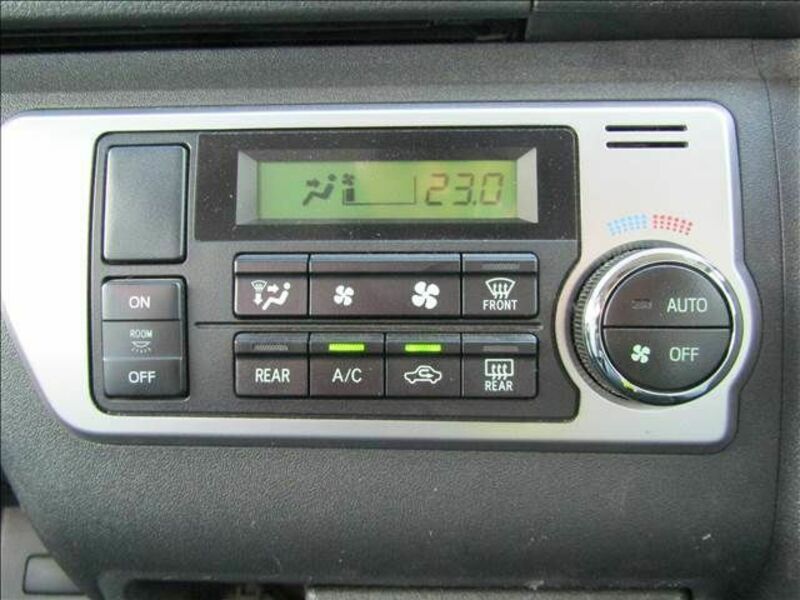 HIACE COMMUTER