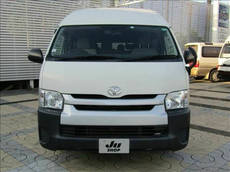 HIACE COMMUTER