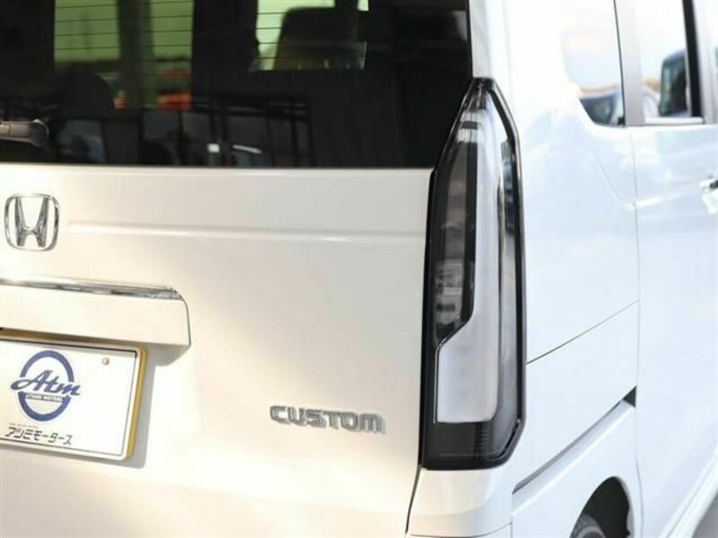 N BOX CUSTOM