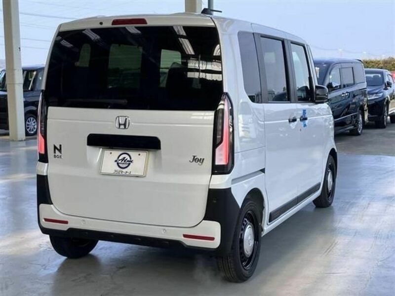 N BOX