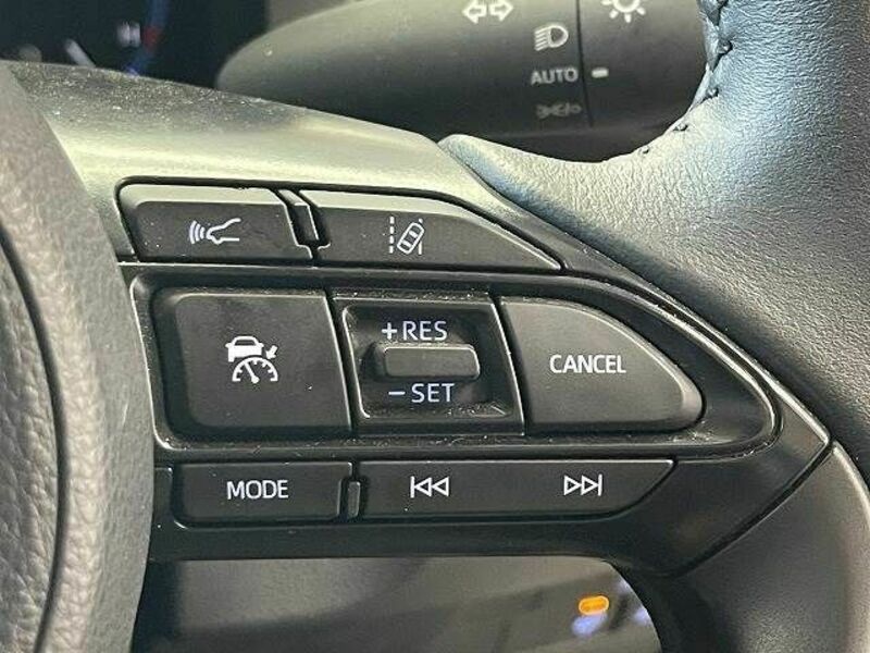 YARIS CROSS-4