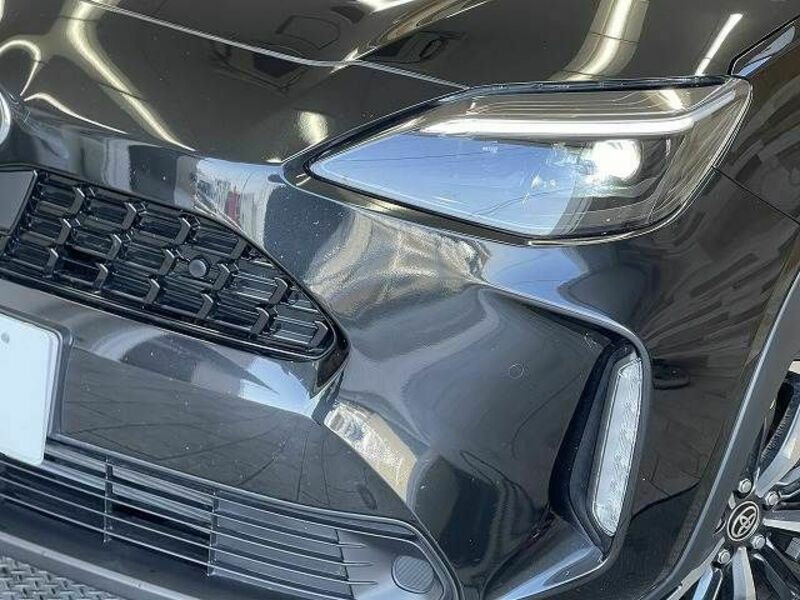 YARIS CROSS-19
