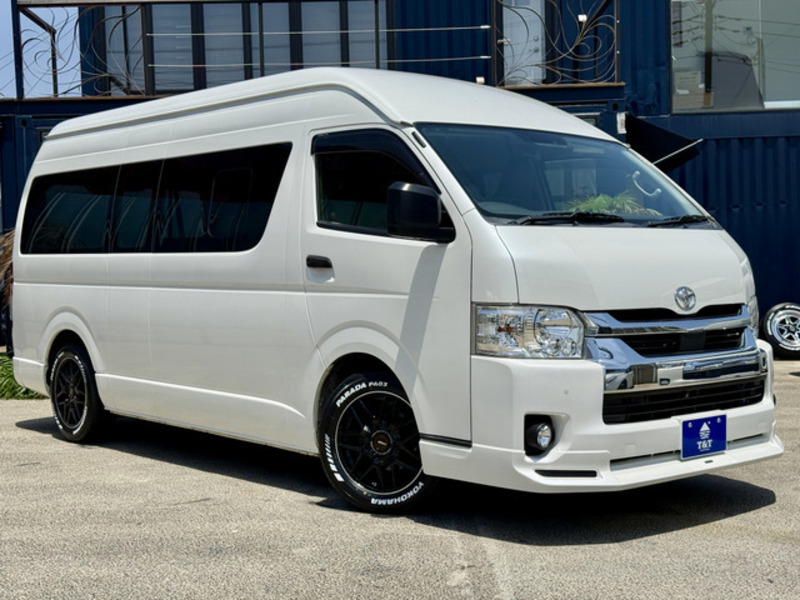 TOYOTA　HIACE VAN