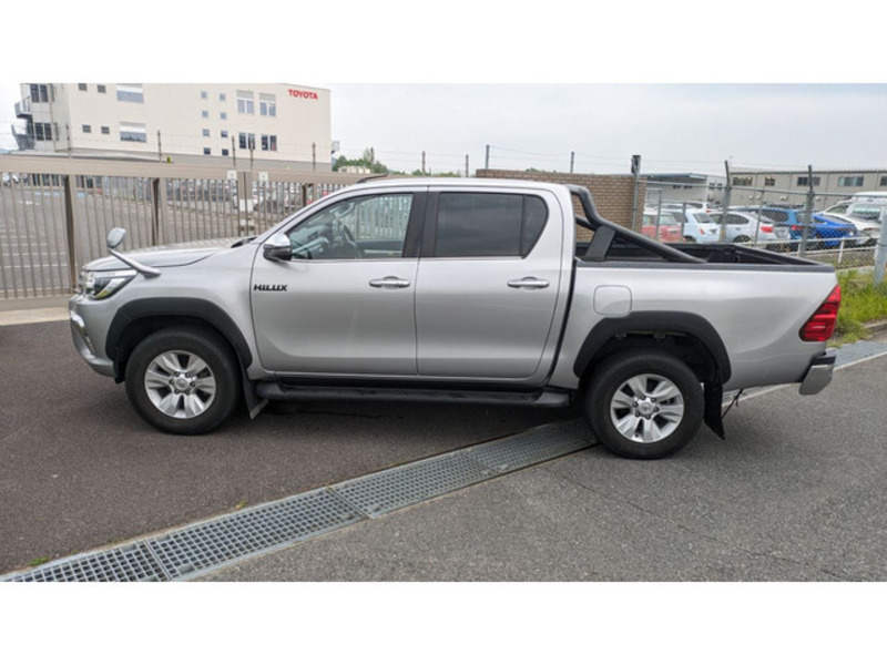 HILUX-3