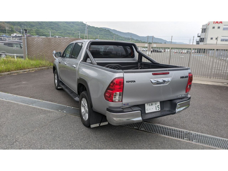 HILUX-5