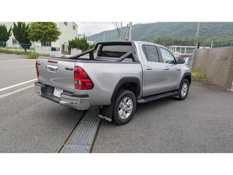 HILUX-7