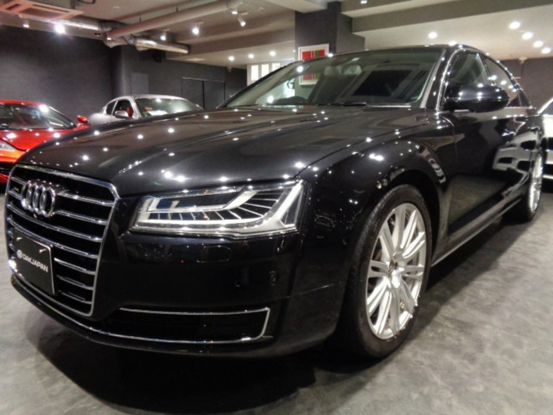 AUDI A8