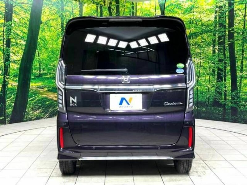 N BOX CUSTOM