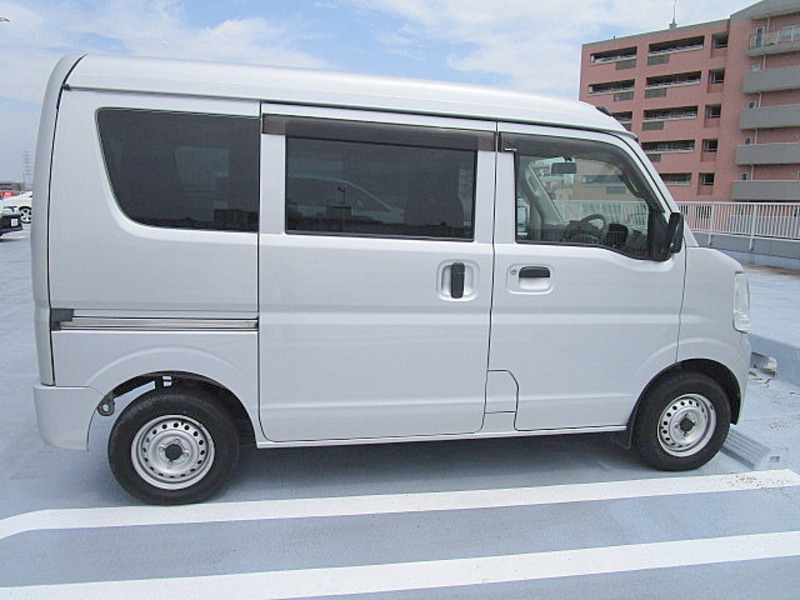 MINICAB VAN