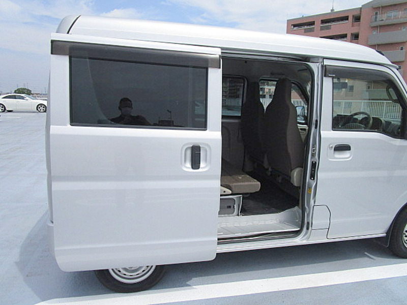 MINICAB VAN