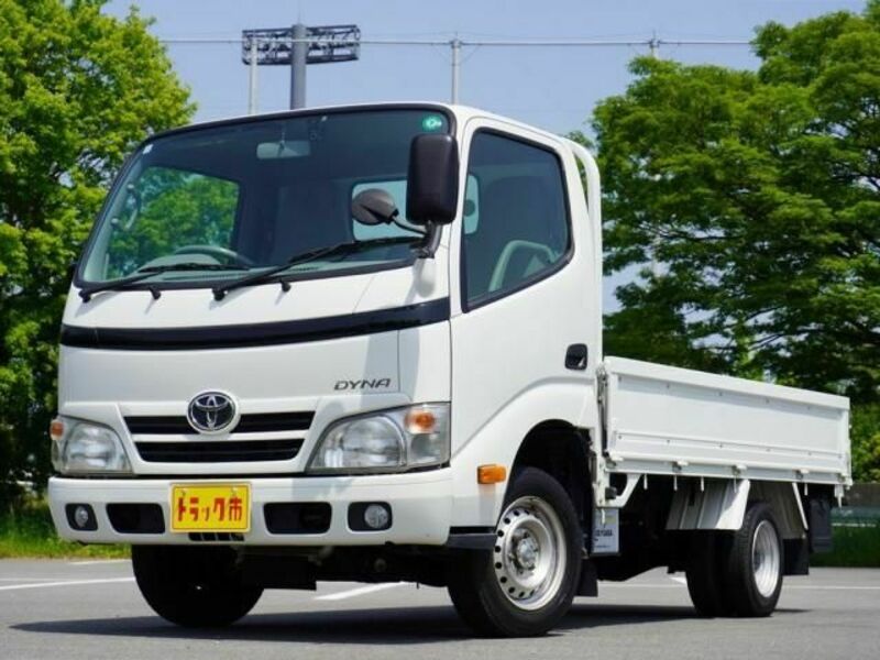TOYOTA DYNA