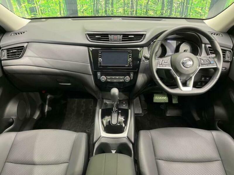 X-TRAIL-1