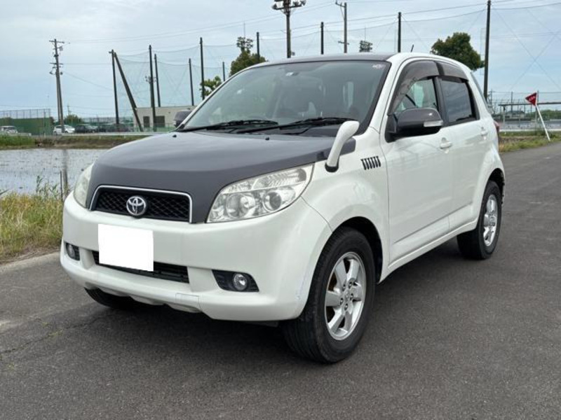 TOYOTA RUSH