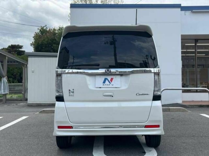 N BOX CUSTOM