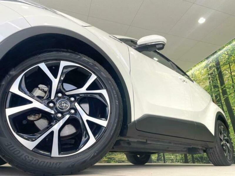 C-HR-12