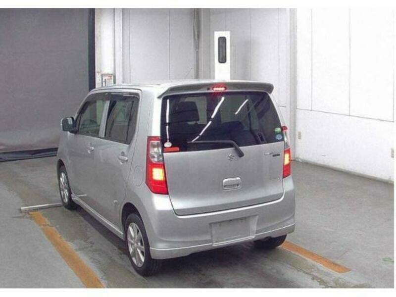 WAGON R