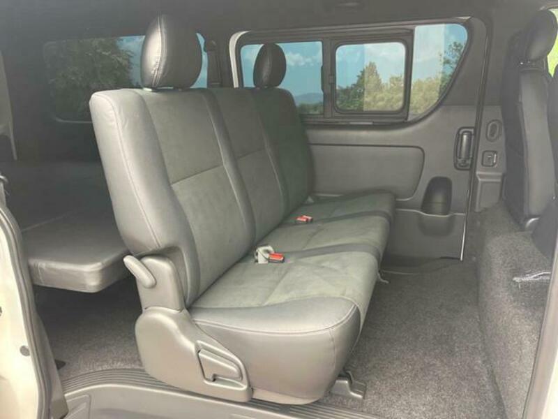 HIACE VAN-8