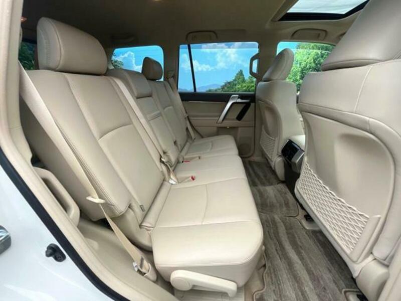 LAND CRUISER PRADO-7