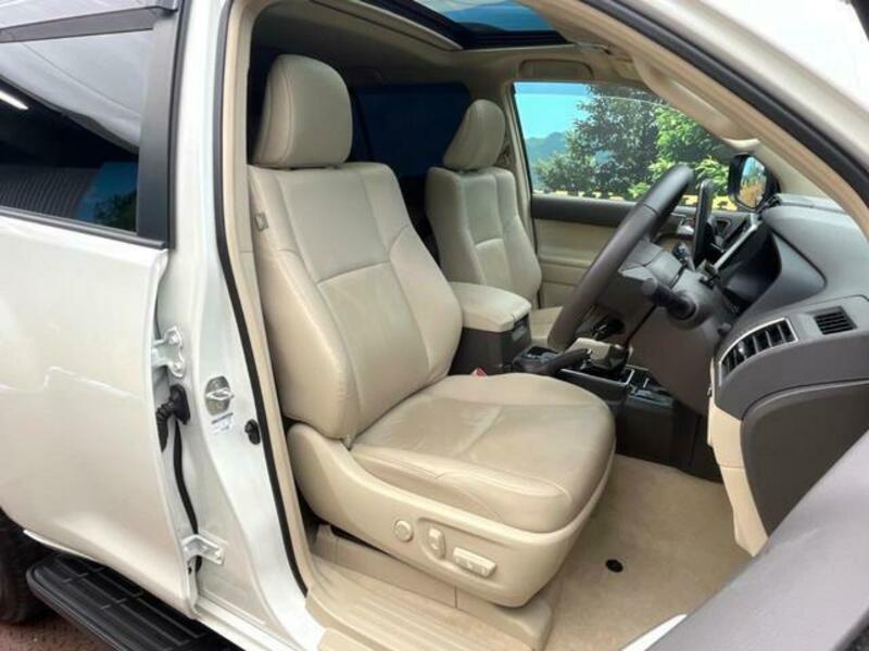 LAND CRUISER PRADO-7