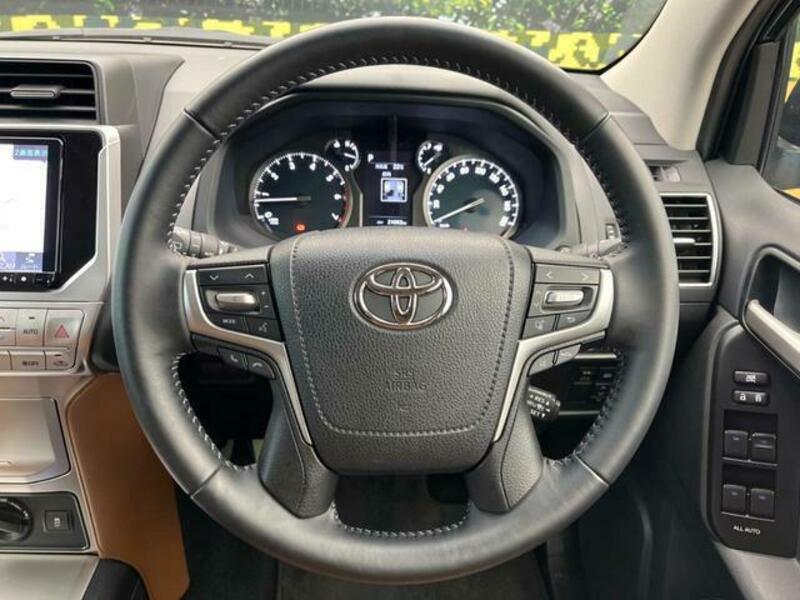 LAND CRUISER PRADO-12