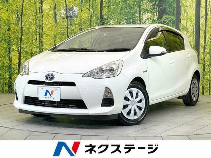 TOYOTA　AQUA