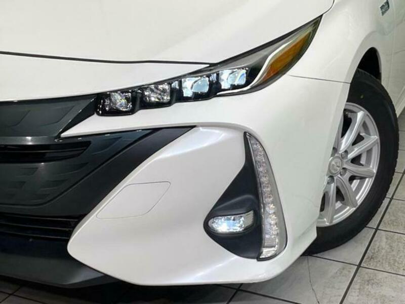 PRIUS PHV