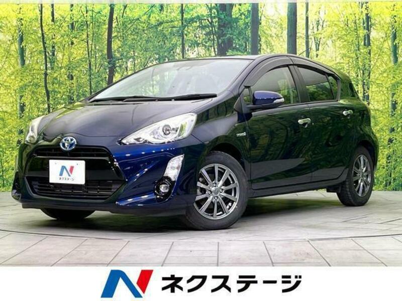 TOYOTA　AQUA