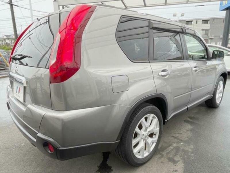 X-TRAIL-18