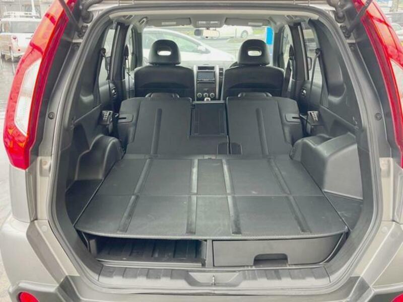 X-TRAIL-9