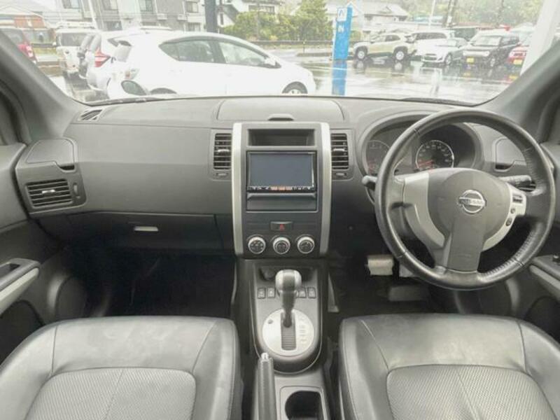 X-TRAIL-1