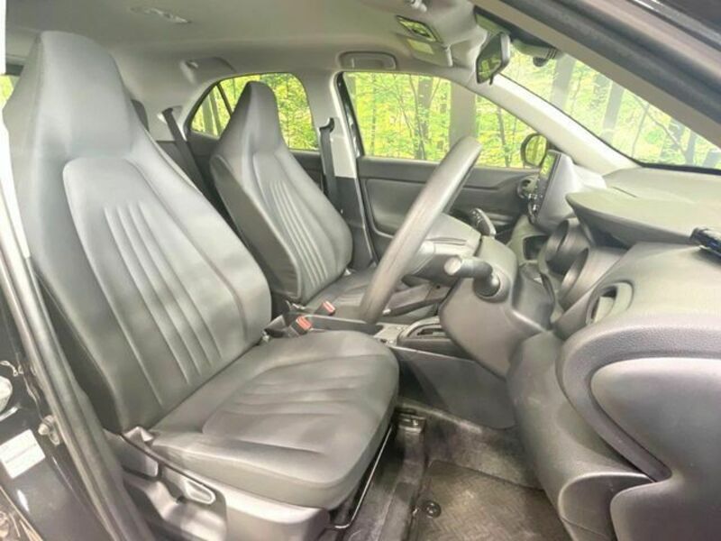 YARIS CROSS-7