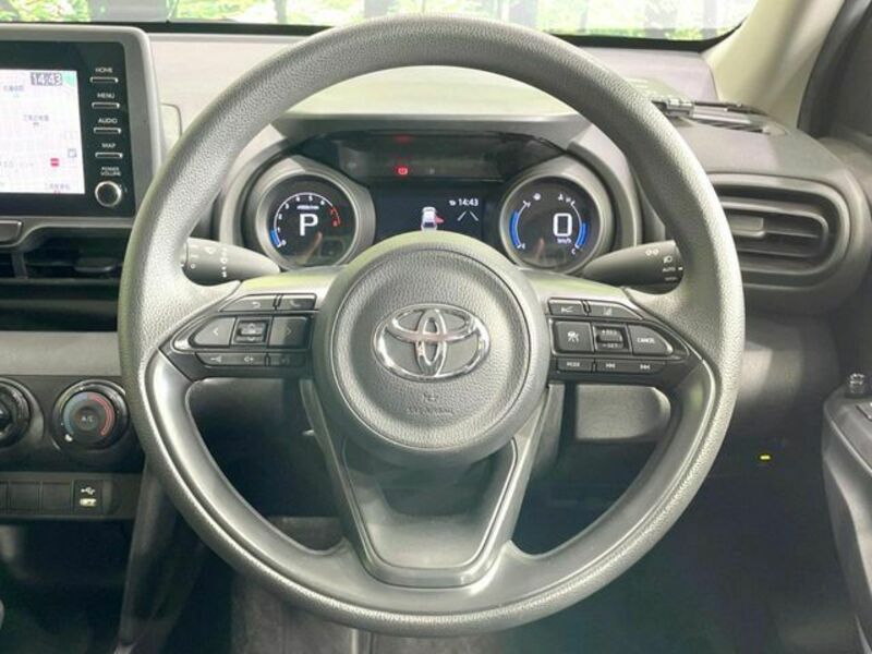 YARIS CROSS-10